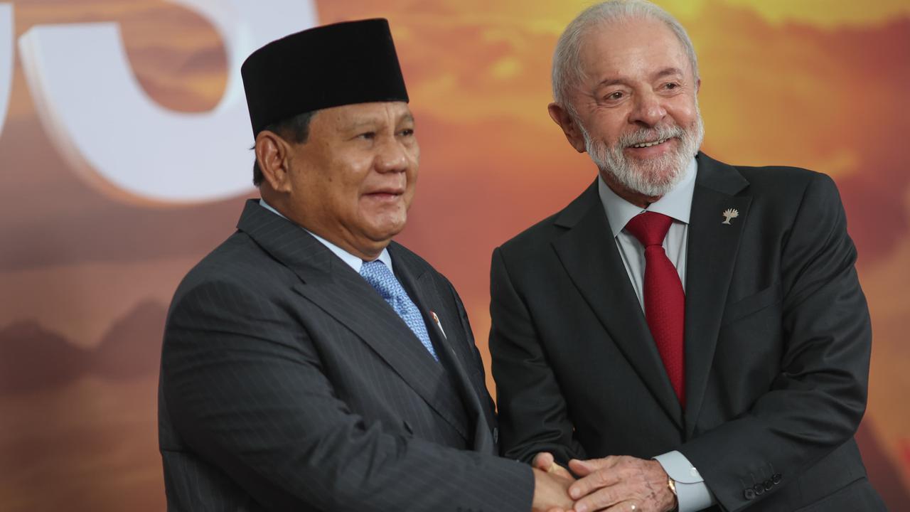 Momen Perdana Prabowo Hadiri KTT BRICS di Brasil, Disambut Presiden Lula da hingga Foto Bareng Pemimpin Sejumlah Negara