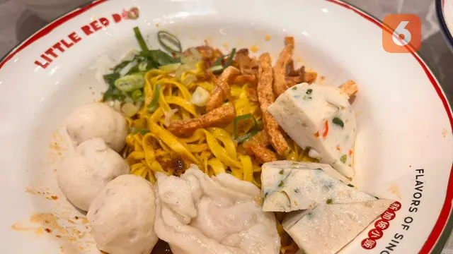 Menu grandma's signature noodle di Little Red Dot