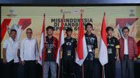 Empat pemain perwakilan tim Indonesia berpose bersama perwakilan Kemenpora dan PBESI pada konferensi pers pra keberangkatan FFWS SEA 2025 Fall Thailand di Wisma Kemenpora, Jakarta Pusat, Senin (22/9/2025). (Liputan6.com/Deniz Akbar)