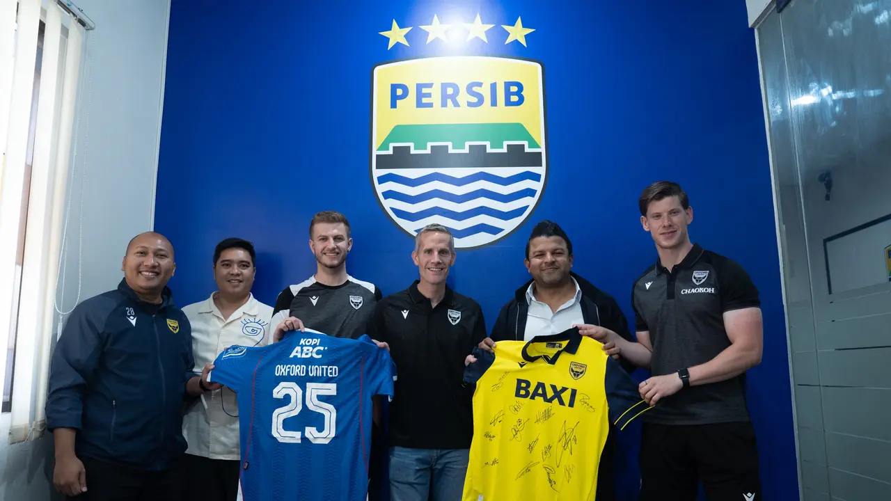 Oxford United berkunjung ke kantor Persib Bandung