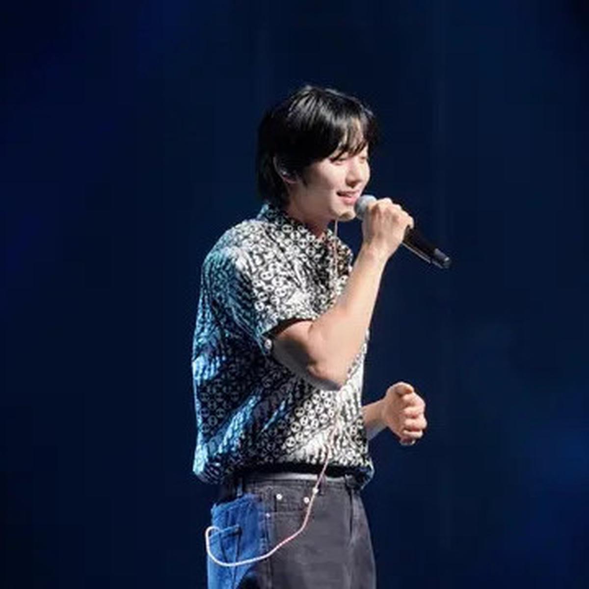Ahn Hyo Seop Pakai Batik Dalam Fanmeeting di Jakarta, Disambut Sorak-Sorai Penggemar
