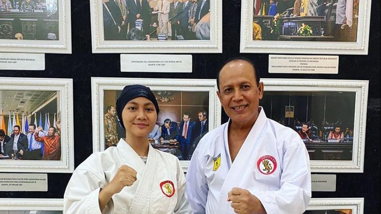 Gagah Pakai Sabuk Hitam Karate<br>