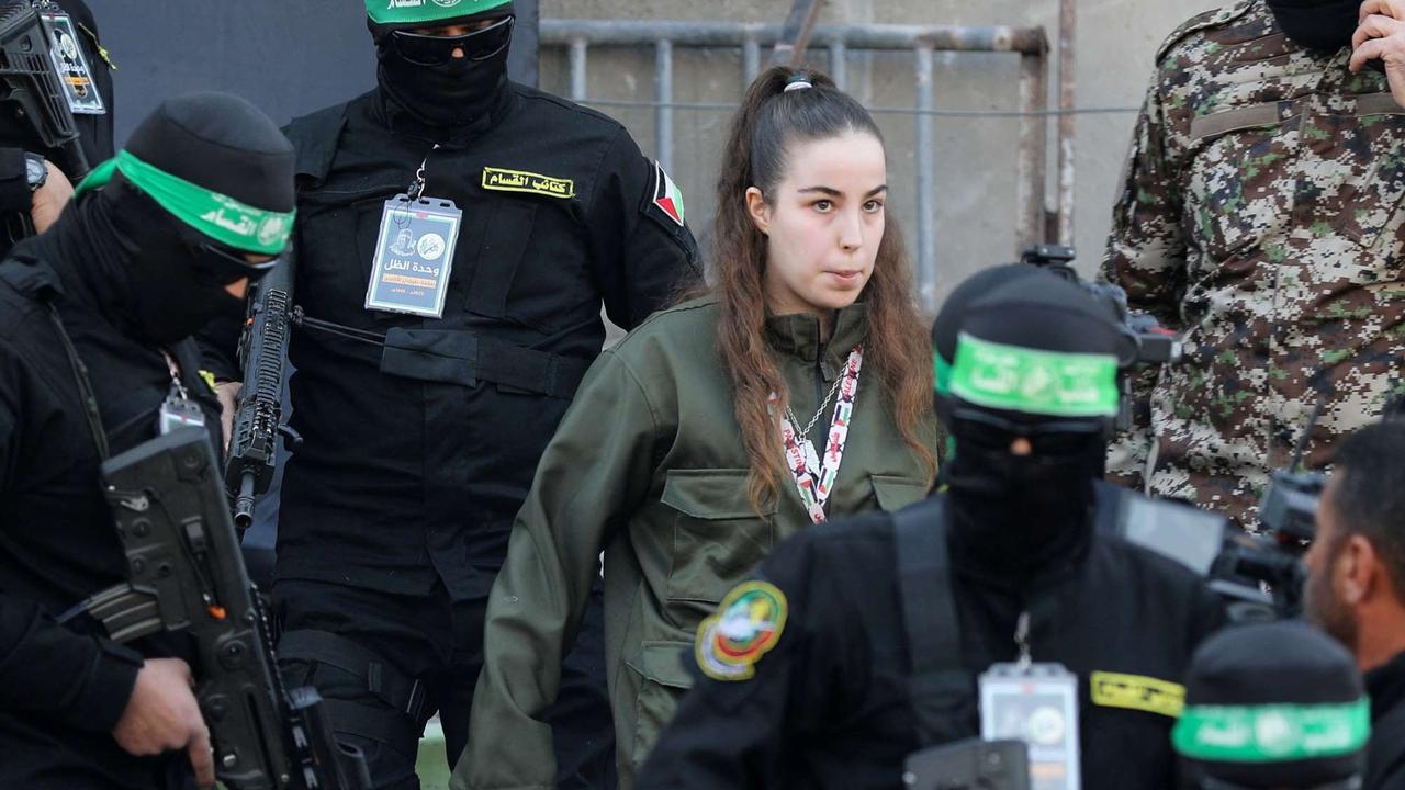 Hamas Bebaskan Tentara Wanita Israel yang Disandera