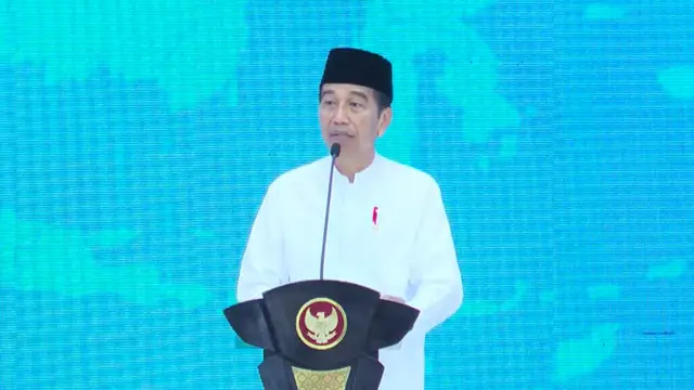 Presiden Jokowi saat menyampaikan pidato di acara Peresmian Pembukaan Rakernas Lembaga Dakwah Islam Indonesia (LDII) di Grand Ballroom Minhaajurrosyidiin Jakarta Timur, Selasa (7/11/2023). (Istimewa)