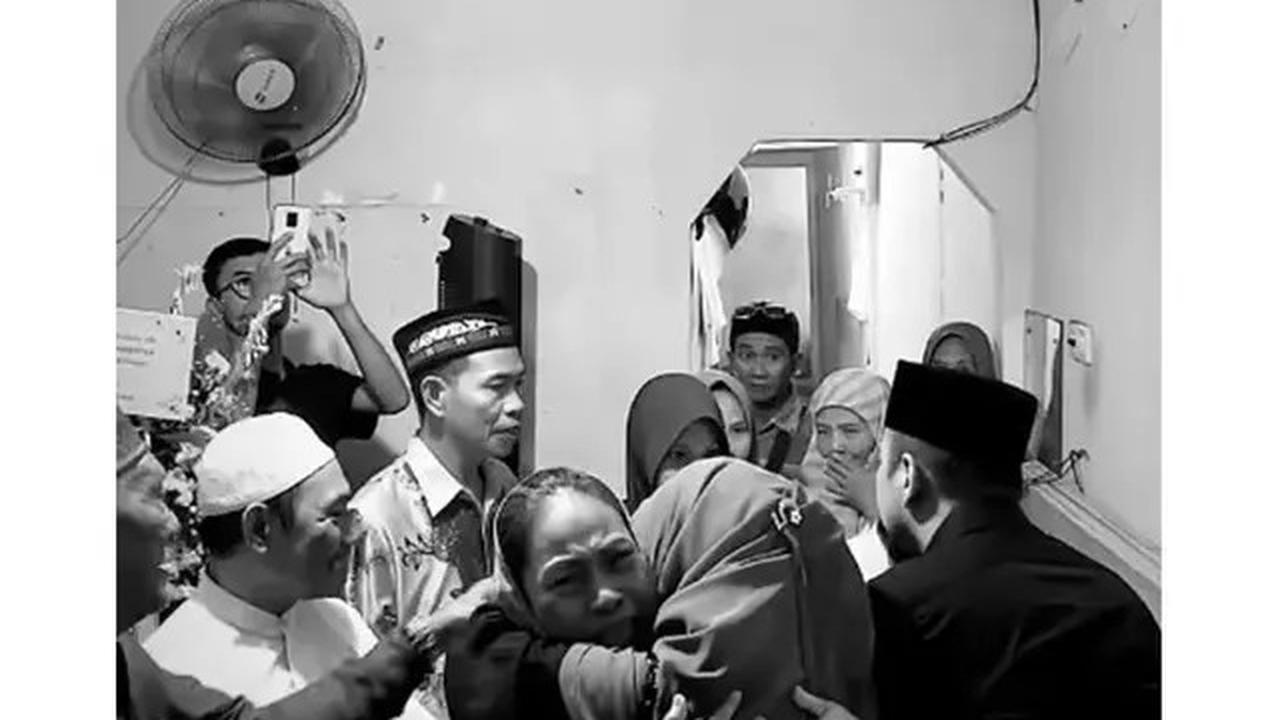 5 Potret Raffi Ahmad Kunjungi Rumah Duka Alm. Affan Kurniawan, Ditemani Amy Qanita