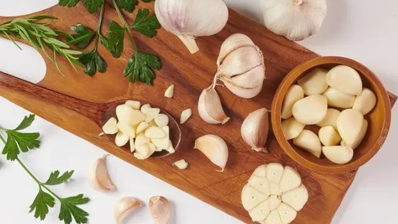Cara Mengatasi Kuku Kuning Akibat Jamur dengan Bahan Alami