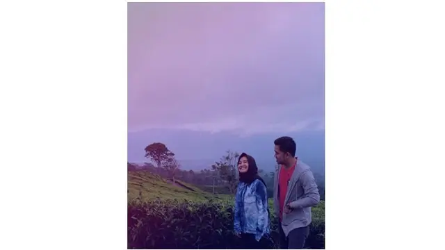 Fatin dan Septrian kerap berlibur bersama, hubungan keduanya juga didukung oleh para penggemar.