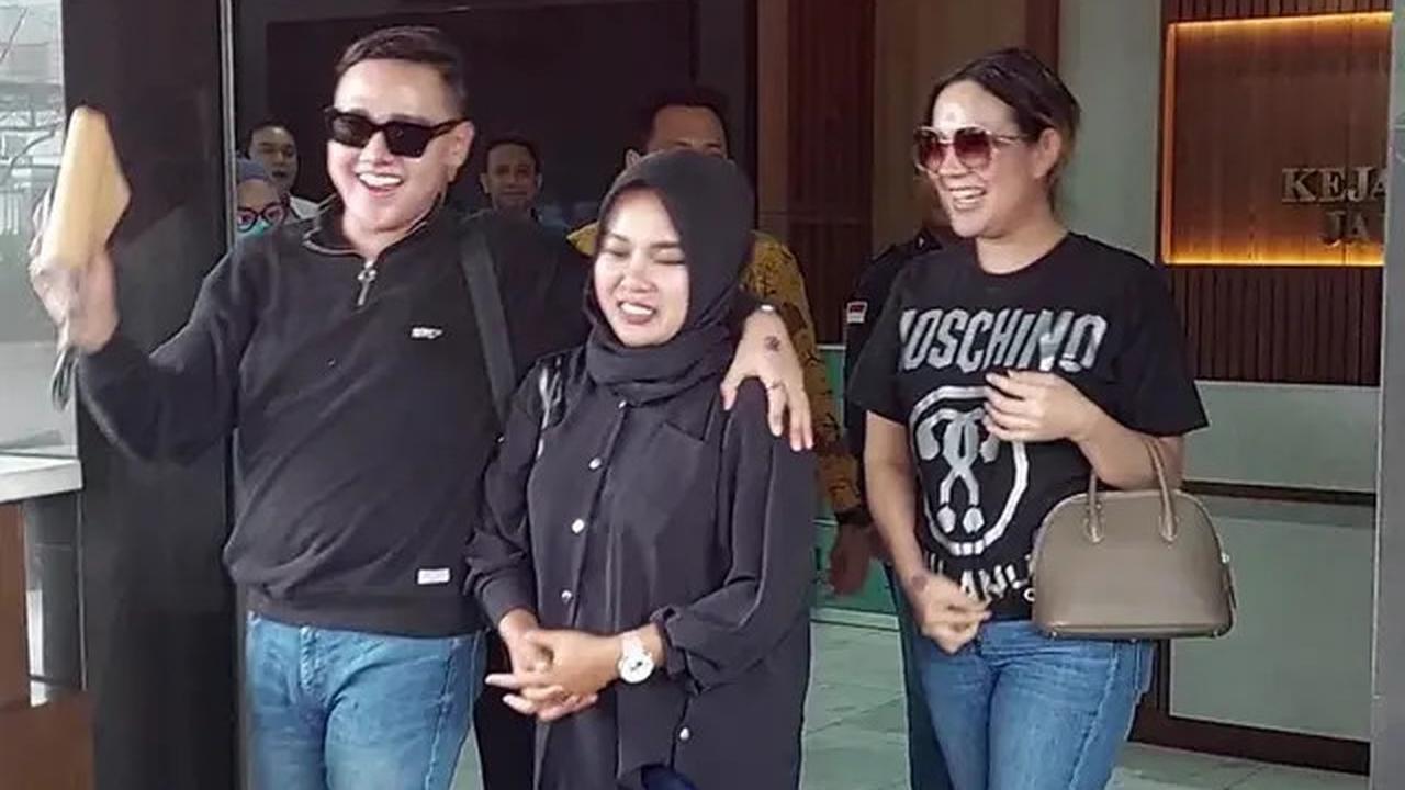 Medina Zein Bebas dari Penjara, Langsung Buru-Buru ke Mini Market untuk Merasakan Dinginnya AC