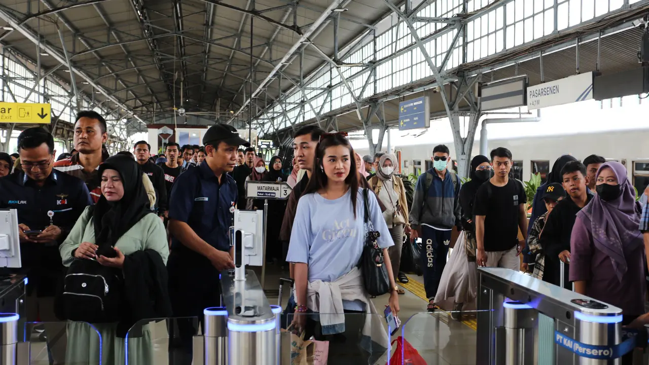 Tiket Kereta Jelang Libur Nataru Bisa Dipesan Sejak H-45 Tanggal Keberangkatan