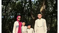 Anak Tya Ariestya Mulai Beranjak Remaja, Sudah Malu Dipeluk Depan Teman