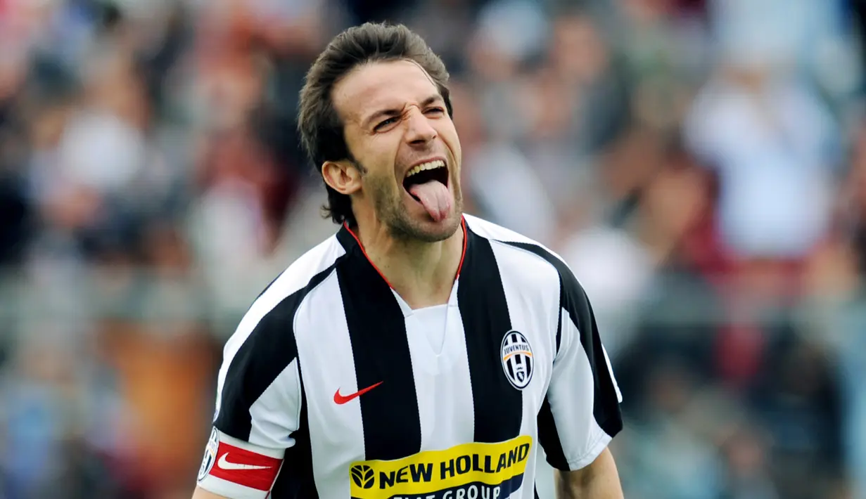 <p>1. Alessandro Del Piero - Mantan penyerang Timnas Italia ini adalah pemain yang sangat loyal dengan Juventus. Selain itu ia juga tercatat sebagai pencetak gol terbanyak sepanjang sejarah klub dengan koleksi 270 gol. (FP/Giuseppe Cacace)</p>