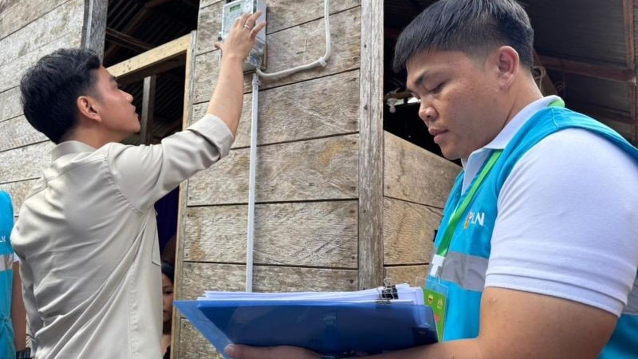 Gibran Tinjau BPBL di Hilisebua, Pastikan Akses Listrik Merata untuk Warga Nias