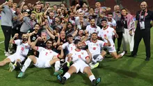 Timnas Yordania berselebrasi&nbsp;seusai kemenangan 3-0&nbsp;melawan Oman pada matchday kesembilan Grup B&nbsp;kualifikasi Piala Dunia 2026 zona Asia. Kemenangan ini mengantar Yordania ke Piala Dunia 2026.&nbsp; (X @JordanFA)