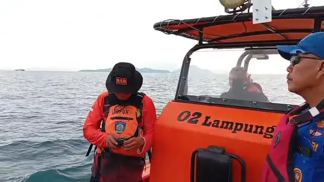 Detik-Detik Kapal Nelayan Ditabrak Kargo di Lampung, 1 Korban Hilang