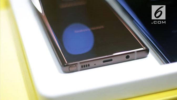 Tampak bagian bawah Samsung Galaxy Note 9. Liputan6.com/ Aditya Eka Prawira