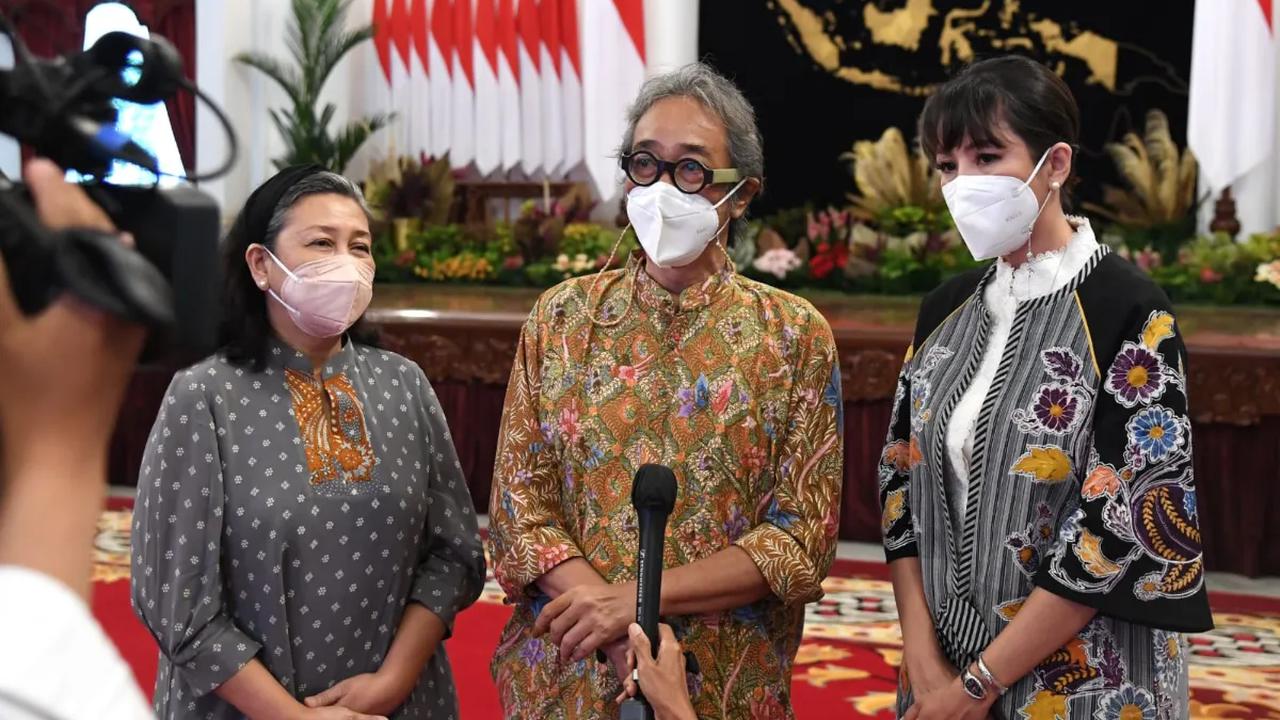 Namun bukan hanya itu tujuan Butet,&nbsp; sebab dia membayangkan pada saat ketiga pasangan capres dan cawapres berdebat akan ada sosok muda melawan Mahfud.<br>