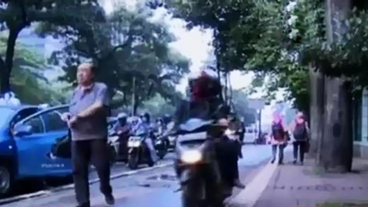 VIDEO: Trotoar, Hak Pejalan Kaki yang Dirampas Roda Dua