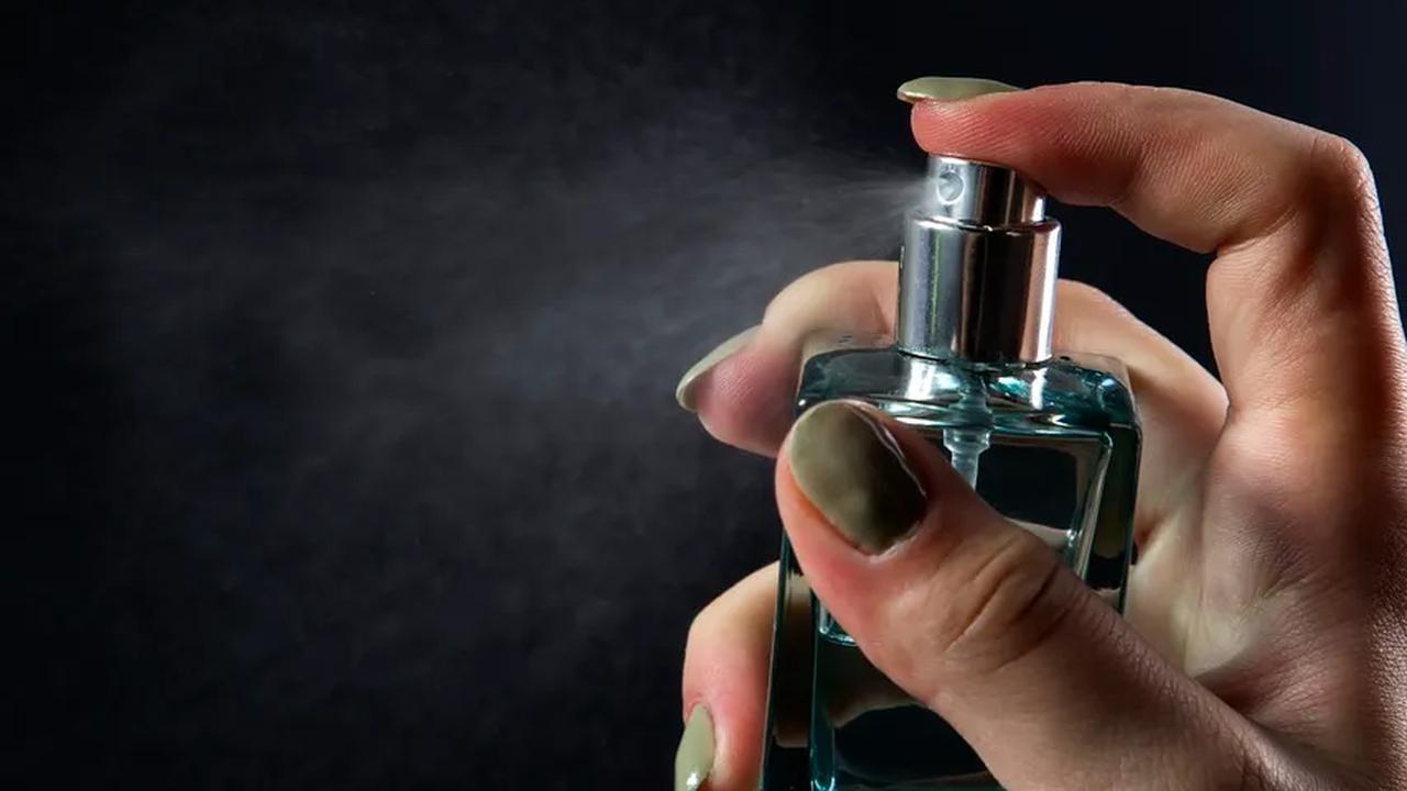 Berikut merupakan jenis - jenis parfum yang bisa dipilih berdasarkan tingkat konsentrasi dan ketahanan aromanya.