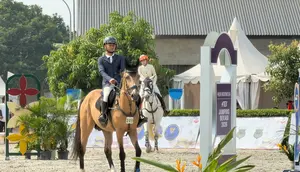 Juara Kejuaraan Berkuda Mandiri Merdeka Master 2026, Jamal Mewengkang Bawa Pulang Hadiah Mobil