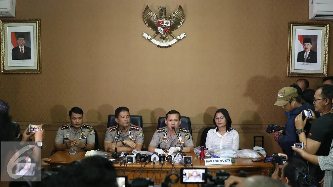 20160831-Polisi Temukan Narkoba di Rumah Aa Gatot--Jakarta- Immanuel Antonius