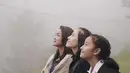 Istri dan kedua anaknya dalam film Keluarga Cemara juga tak lepas dari jepretan Ringgo Agus. Ada Nirina Zubir, Adhisty Zara, dan Widuri. (Foto: Instagram/@ringgoagus)