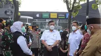 Menko Marves Luhut B Pandjaitan mengunjungi fasilitas Isolasi Terpusat (Isoter) dan sentra vaksinasi di Malang dan Kota Batu, Jumat (13/8/2021).