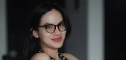 Intip gaya Steffi Zamora nikmati momen jadi ibu dengan tampilan kasual (@steffizamoraaa)