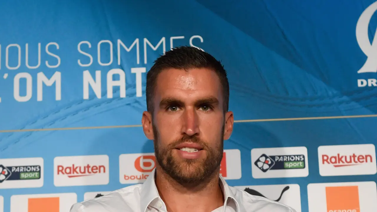 AS Roma Lepas Gelandang Kevin Strootman ke Marseille