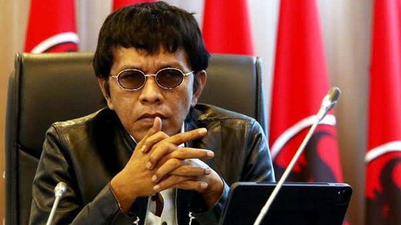 VIDEO: Adian PDIP Marahi Menhub Dudy di DPR "Bicara Ojol Tak Datang, Bahas Anggaran Hadir!"