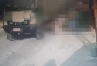 Pemotor Tewas Tersenggol Truk TNI AD di Kalideres (Tangkapan Layar)