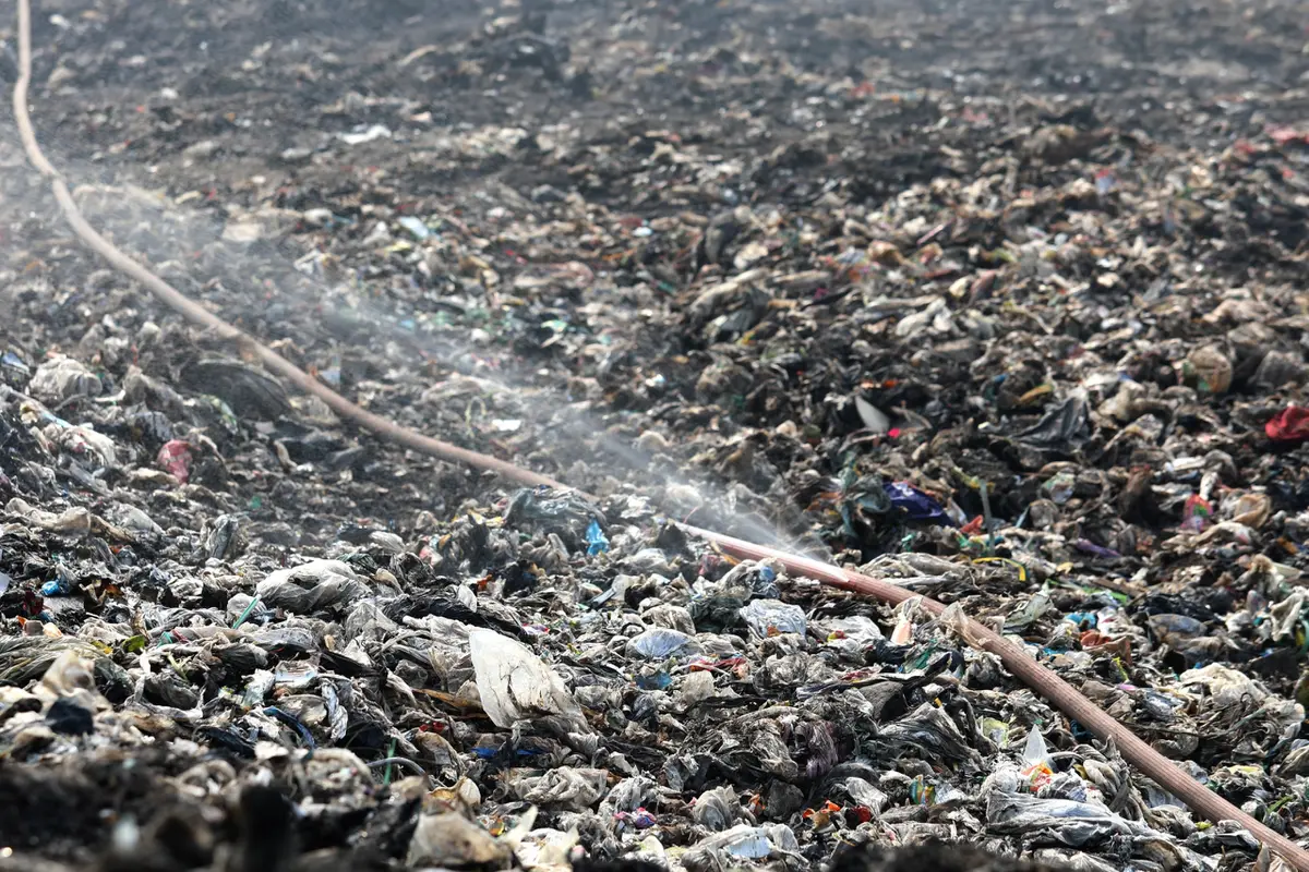 Kondisi TPA Jatiwaringin Sepekan Terbakar