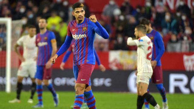 Foto: Belum Konsisten di Liga Spanyol, Barcelona di Tangan Xavi Tak Mampu Kalahkan 10 Pemain Sevilla