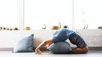 Ilustrasi yoga. (Photo by wee lee on Unsplash)