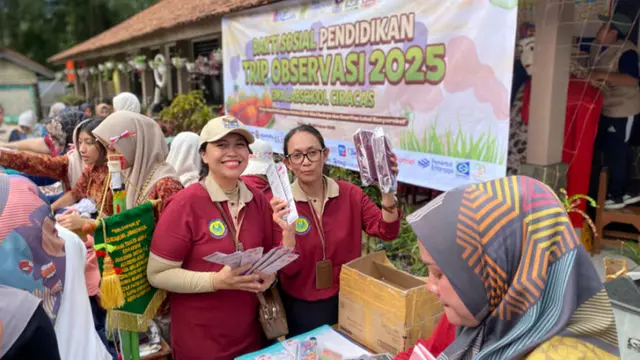 (Kegiatan Bakti Sosial Trip Observasi Bersama POMG SMA Labschool Ciracas)