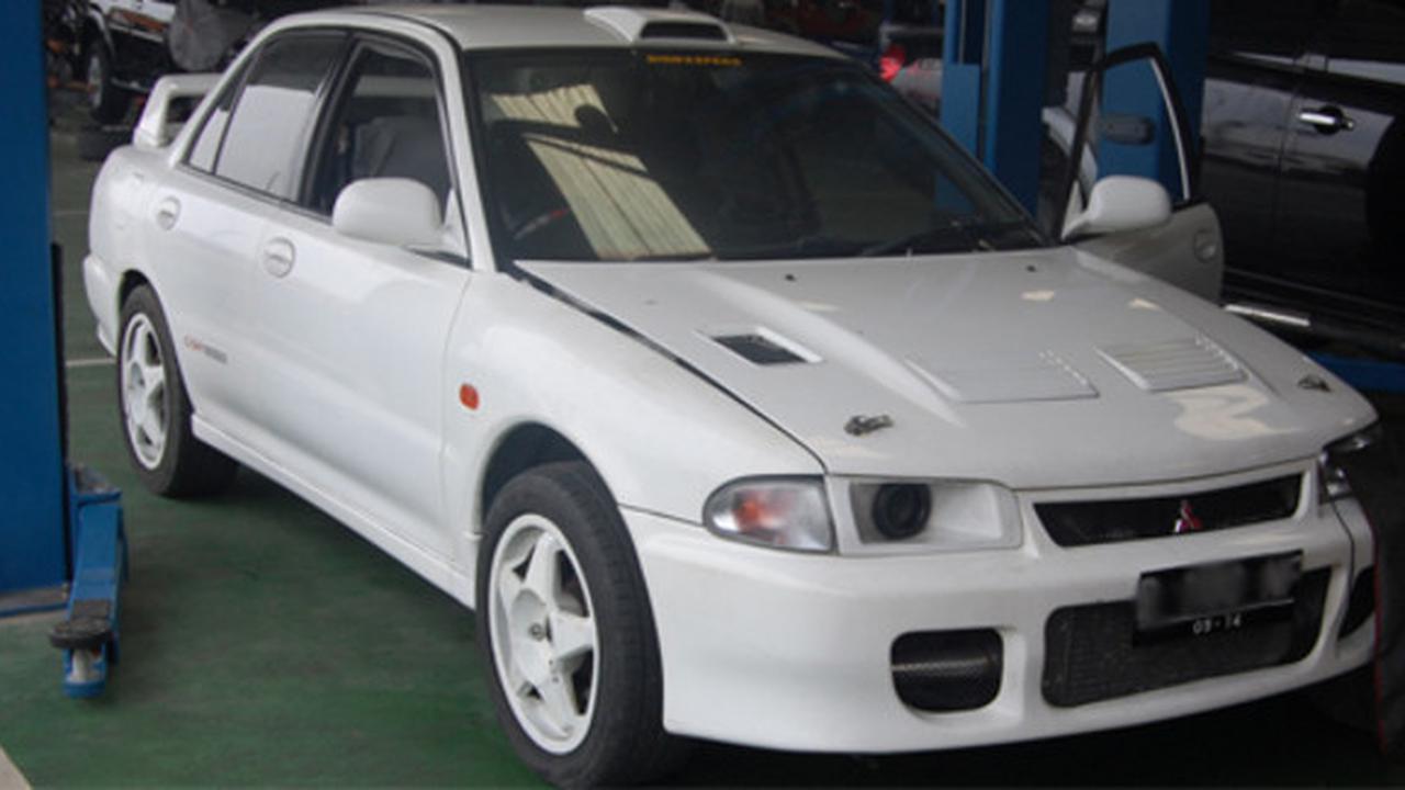 Mitsubishi Lancer Evolution-3