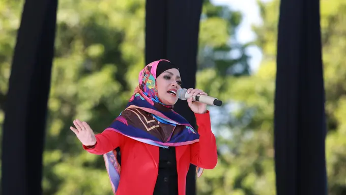 [Bintang] Kristina Sindir Pedangdut yang Hanya Bisa Bergoyang Sensual