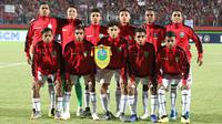 Timnas Timor Leste U-16 dengan kapten Kay Olok Gusmao (tengah bawah), putra Xanana Gusmao, di Piala AFF U-16 2018. (Bola.com/Aditya Wany)