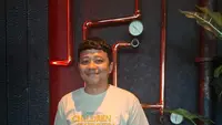 Muhadkly Acho Jadi Kepala Sekolah Galak dan Nyentrik di Film Children of Heaven, Marah Pakai Pantun