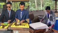 Viral Para Pedagang Tahu Ini Pakai Jas dan Dasi, Bak Eksekutif Muda