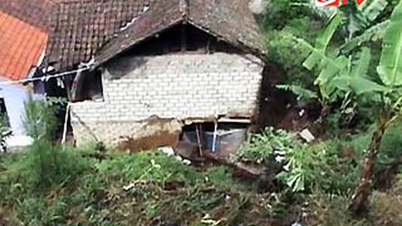 110502alongsor.jpg