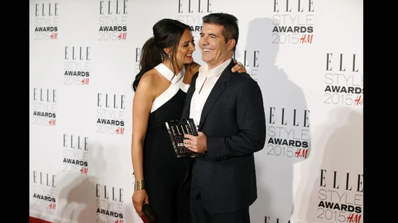 Simon Cowell dan Lauren Silverman Pamer Ciuman di Ajang Elle Style Awards