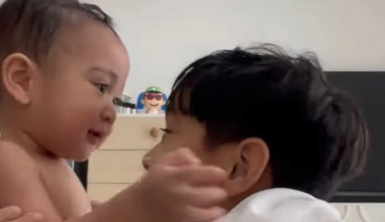 Rafathar dan Rayyanza [Instagram/raffinagita1717]