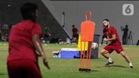 Duet Jordi Amat-Elkan Baggott bakal mencicipi debut pada laga timnas Indonesia kontra Burundi, Sabtu (25/3/2023) dan Selasa (28/3/2023). (Liputan6.com/Herman Zakharia)