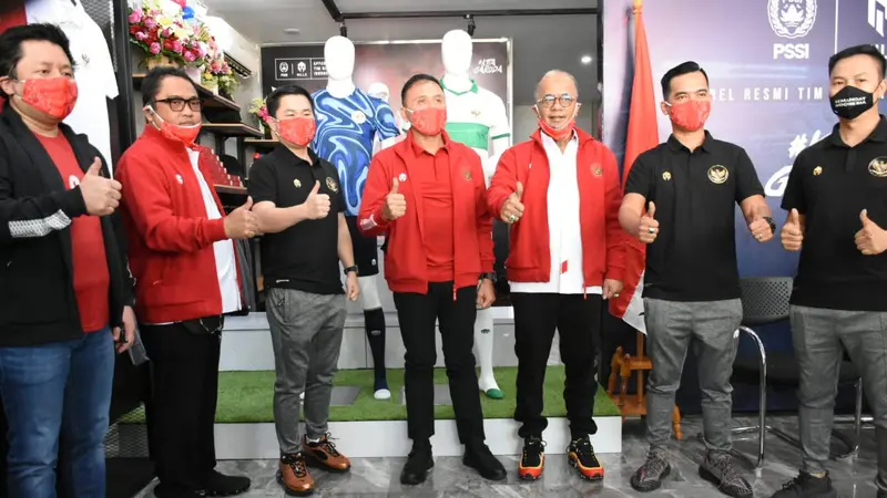 Ketua Umum PSSI. Mochamad Iriawan menghadiri acara peluncuran kostum tandang terbaru timnas Indonesia di Jakarta, Senin (27/7/2020)
