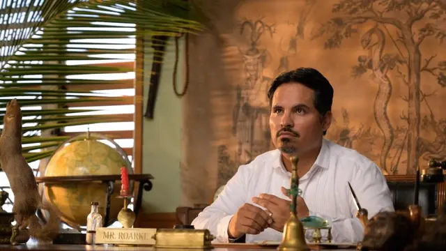 Michael Pena dalam Fantasy Island. (Foto: Dok. IMDb/ Columbia Pictures)