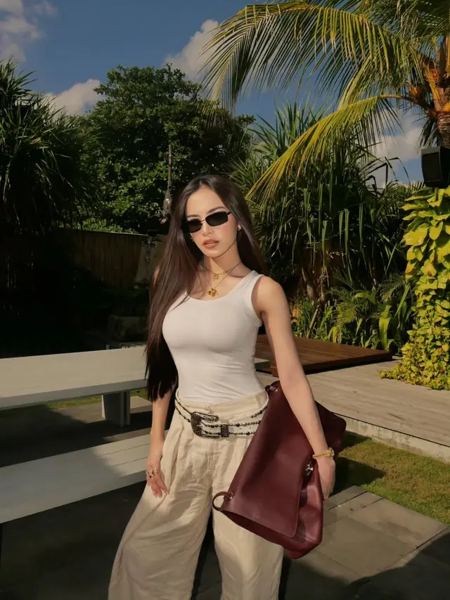 Gaya Liburan Mahalini di Bali Makin Mewah, Padukan Rolex Rp643 Juta dengan Tas Chanel Hampir Rp125 Juta