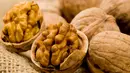 Kacang - kacangan ini juga mampu menghilangkan depresi akibat stres berlebih. Hal ini disebabkan kacang kenari banyak mengandung asam lemak omega 3 yang mampu mendukung kesehatan mental. (Istimewa)