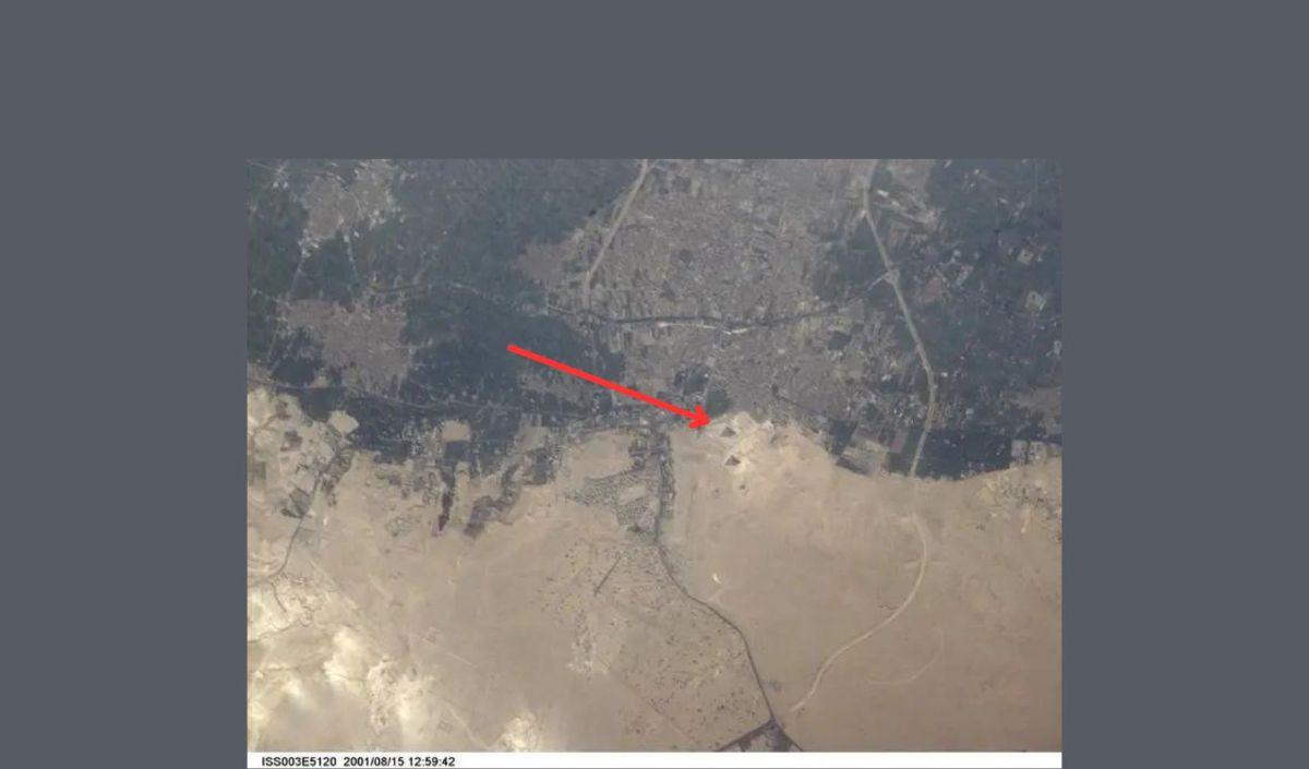 <b>Piramida Giza&nbsp;</b>
