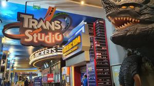5 Wahana Seru di Trans Studio yang Bikin Liburan Keluarga Makin Berkesan