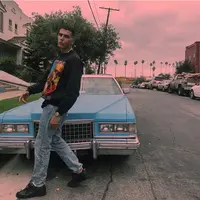 Younes Bendjima biasa terlihat menggunakan fasilitas mewah saat bersama dengan Kourtney Kardashian. (instagram/younesbendjima)